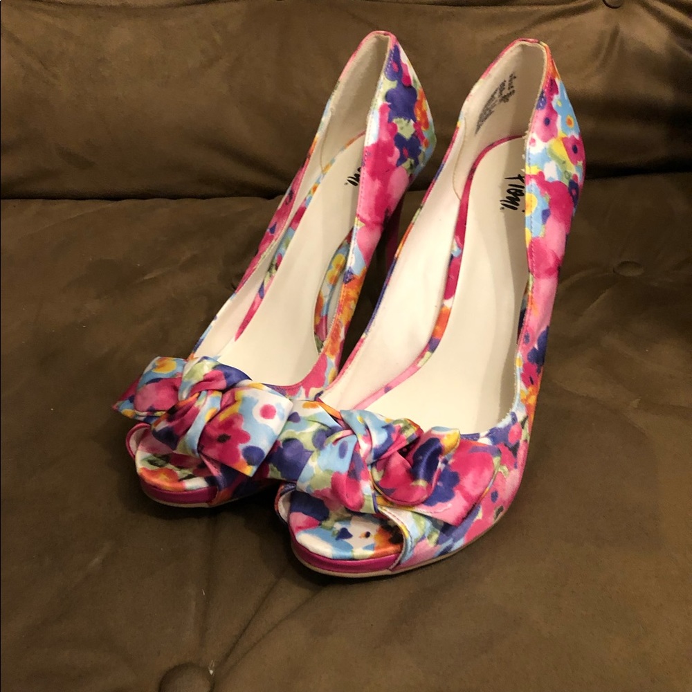 Floral Heels - 10